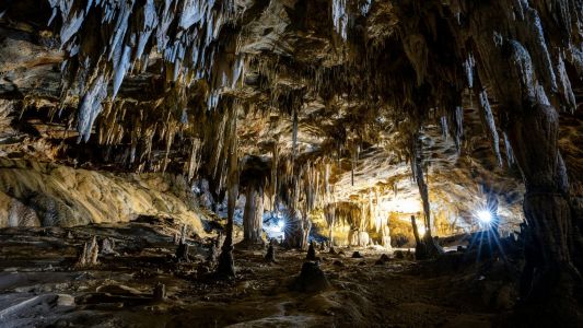 Пещера Леденика и Крепост Калето